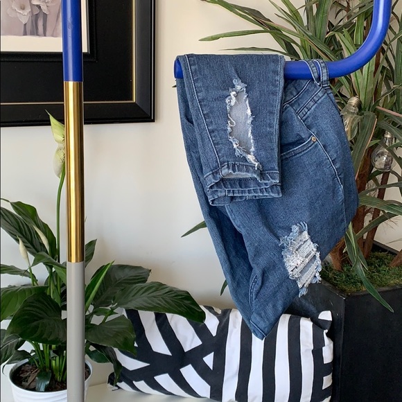 Ripped jeans - Picture 2 of 3